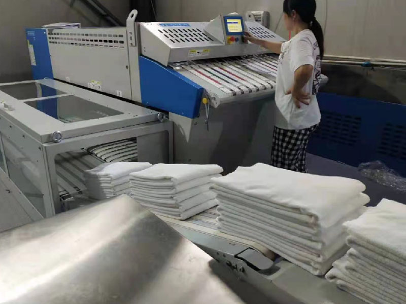 界首巾类折叠机-02